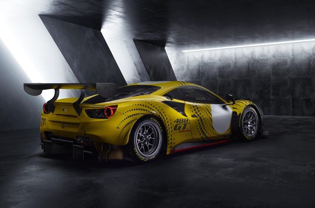 Ferrari представила трековий суперкар 488 GT Modificata - фото 436639