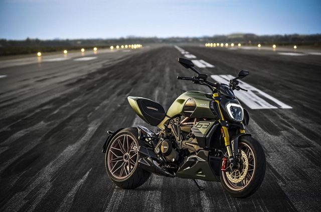 Представлено мотоцикл Ducati у стилі Lamborghini Sian: у чому його особливість - фото 436758