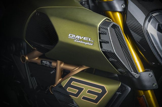 Представлено мотоцикл Ducati у стилі Lamborghini Sian: у чому його особливість - фото 436759