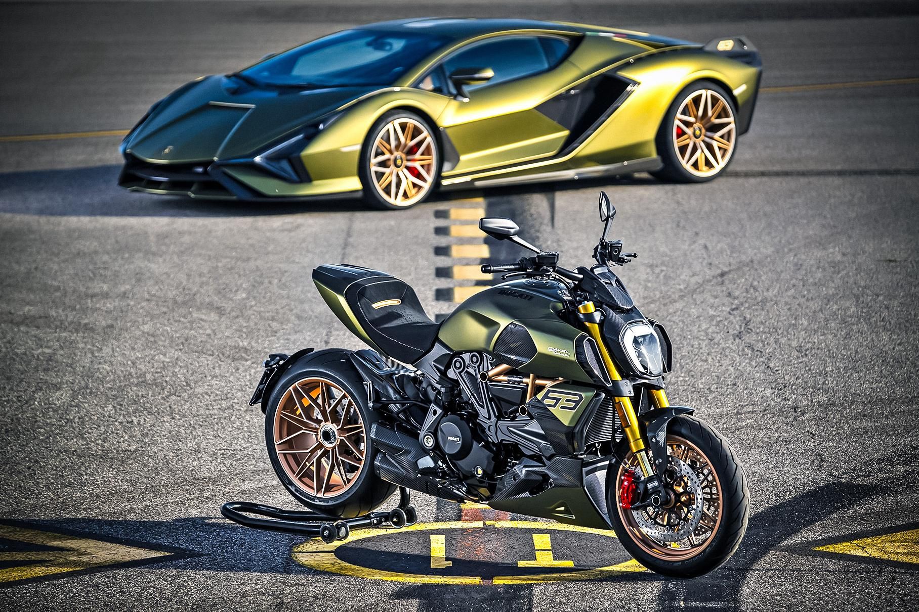 Усього випустять 630 таких Ducati - фото 1