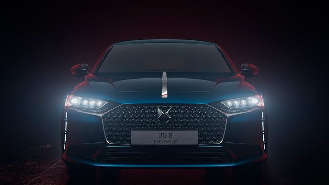 Французький автомобільний бренд показав преміальний седан з витратою палива 1,5 л/100 км - фото 436843