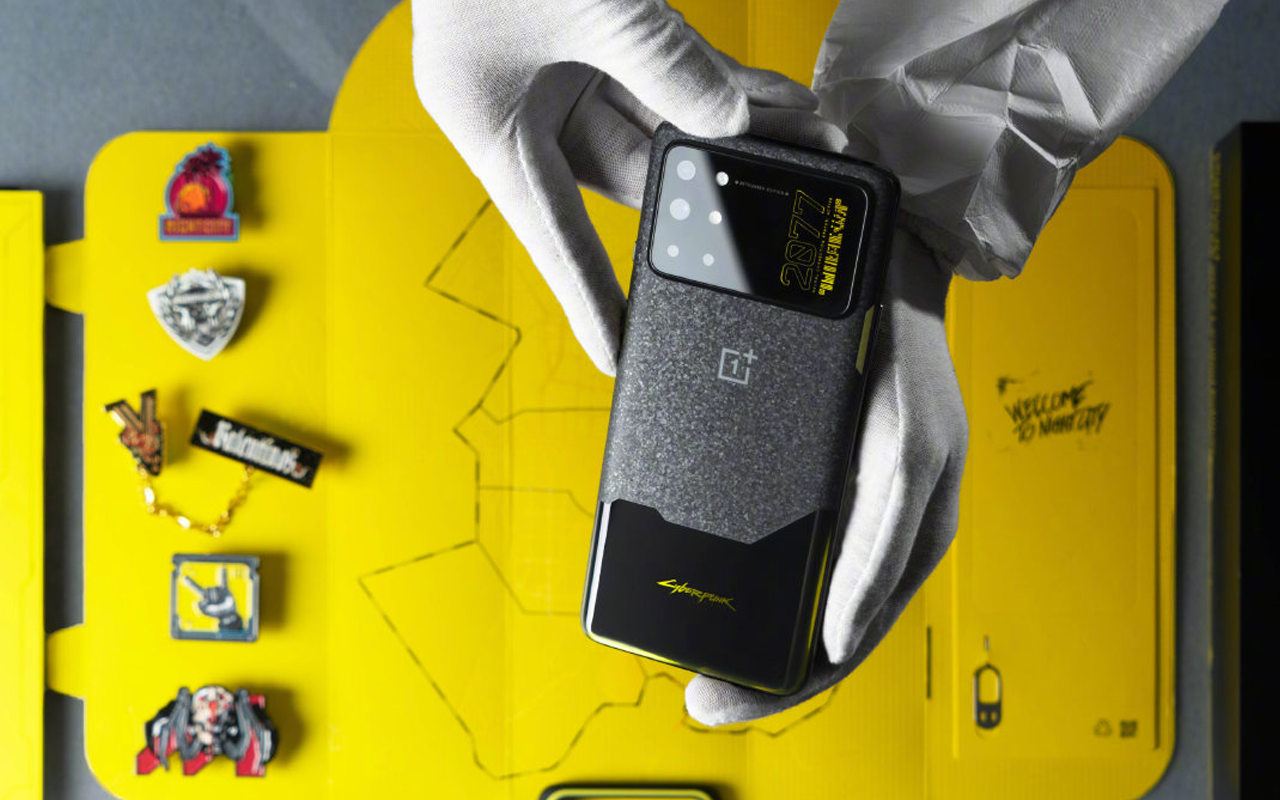 Блогер вивчив, що ховається всередині OnePlus 8T Cyberpunk 2077