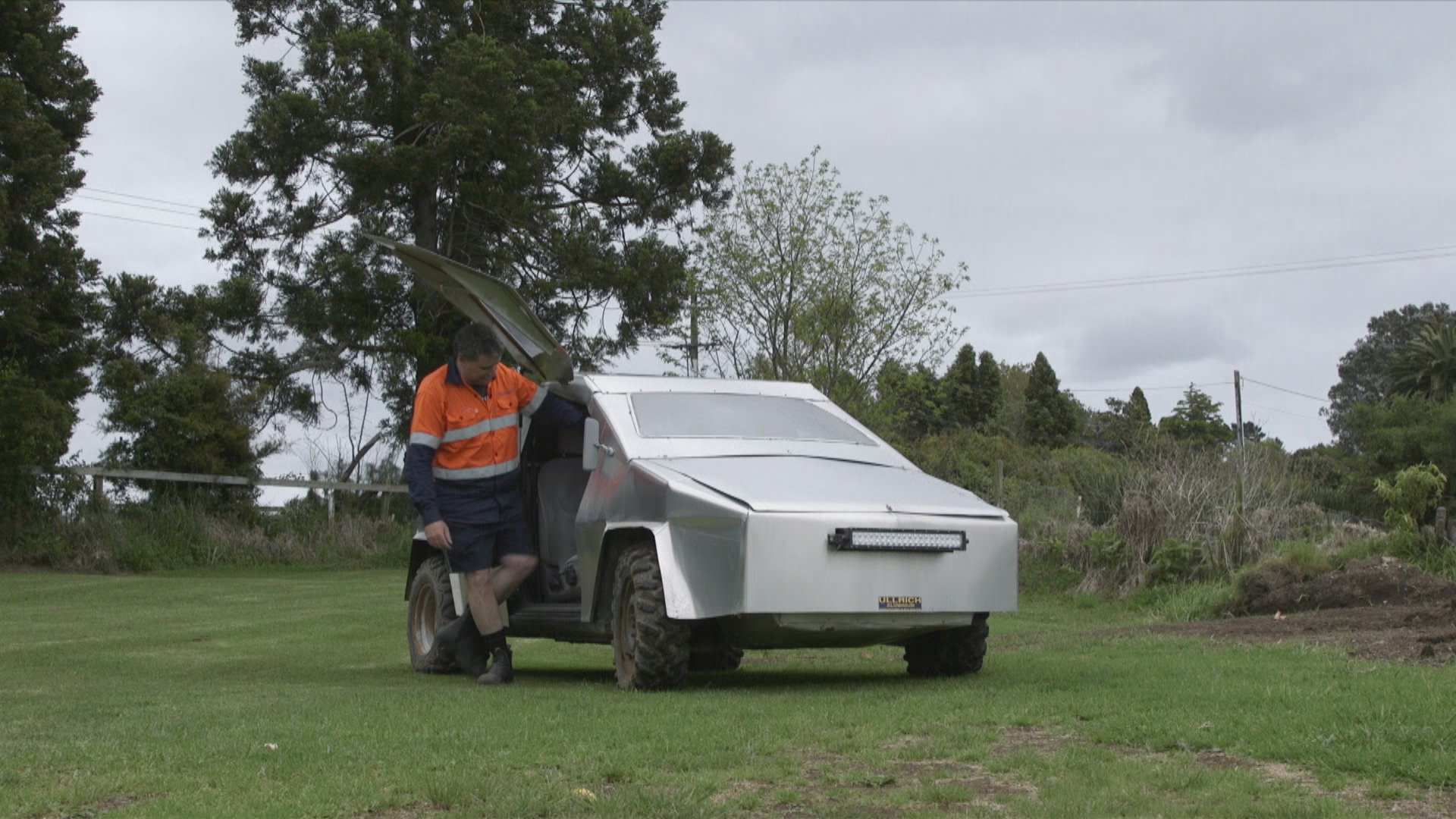 Кумедне авто продали за 999 доларів - фото 1