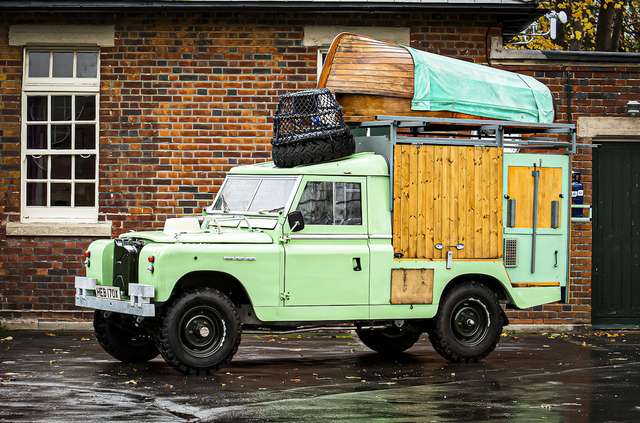 Кухню на колесах на базі Land Rover Defender з популярного телешоу пустять з молотка - фото 436995