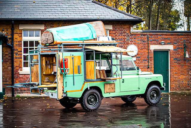 Кухню на колесах на базі Land Rover Defender з популярного телешоу пустять з молотка - фото 437000