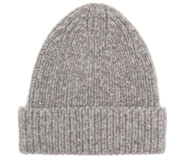 Пора утеплюватись: 15 модних базових шапок на цей сезон для чоловіків - фото 437030