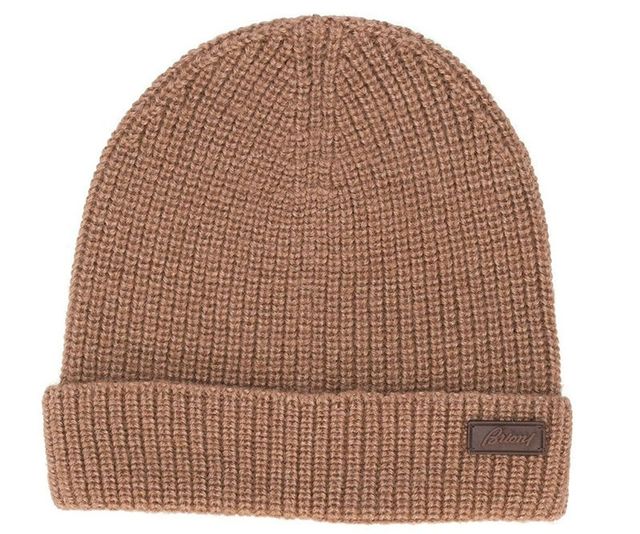 Пора утеплюватись: 15 модних базових шапок на цей сезон для чоловіків - фото 437032