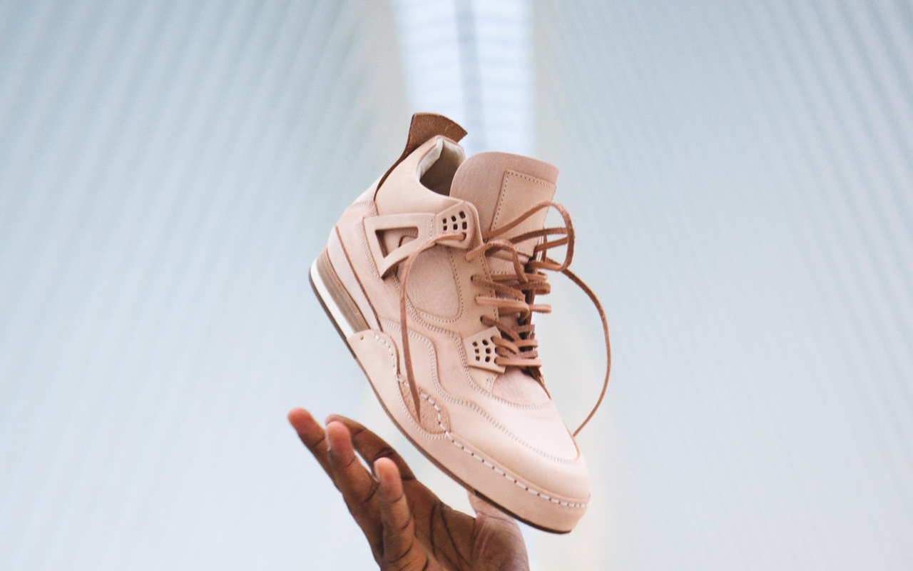 Яка справжня собівартість кросівок - фото 1