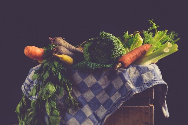 Цю дієту назвали запорукою довголіття: головні правила - фото 437762