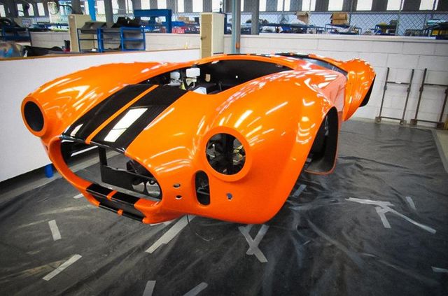 Культовий родстер Cobra відродять у вигляді 625-сильного електрокара - фото 437891