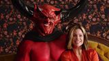 Сатана і 2020 рік: реклама додатку для знайомств підкорює мережу