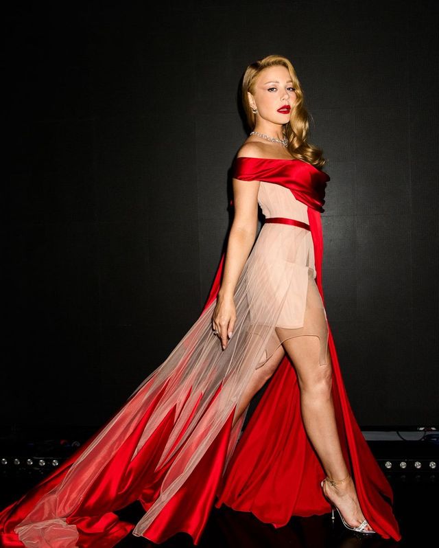 instagram.com/tina_karol - фото 438142