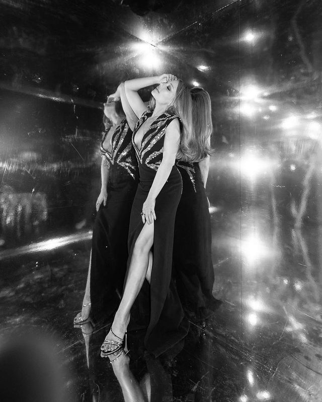 instagram.com/tina_karol - фото 438148