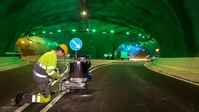 На дні Атлантичного океану проклали першу у світі дорожню розв'язку - фото 438235