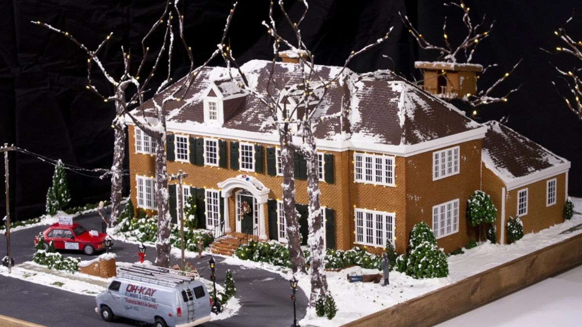 Disney спекли пряниковий будиночок сім'ї МакКалістерів з Сам удома: відео