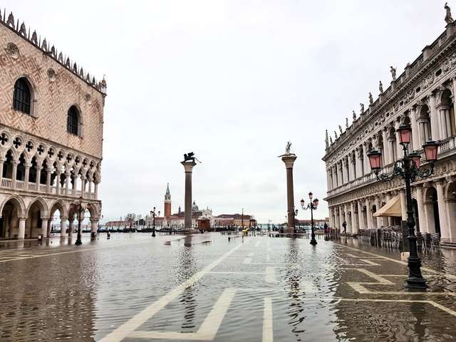 Венеція пішла під воду через помилковий прогноз погоди: фото - фото 438510