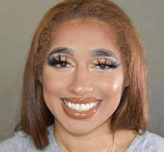 Косметика проти краси: епічні фото дівчат з невдалим макіяжем - фото 438894