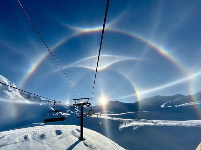 Над Швейцарією утворився алмазний пил: кадри рідкісного атмосферного явища - фото 439112