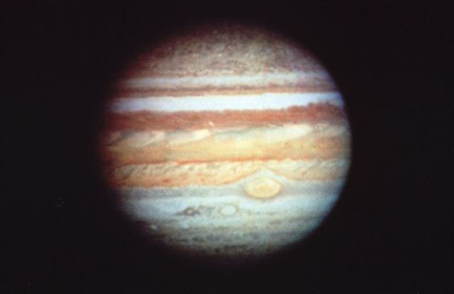 У NASA показали 30 неймовірних фото космосу, приурочені до ювілею телескопа Хаббл - фото 439253