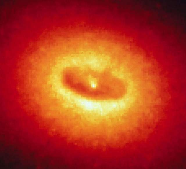 У NASA показали 30 неймовірних фото космосу, приурочені до ювілею телескопа Хаббл - фото 439256