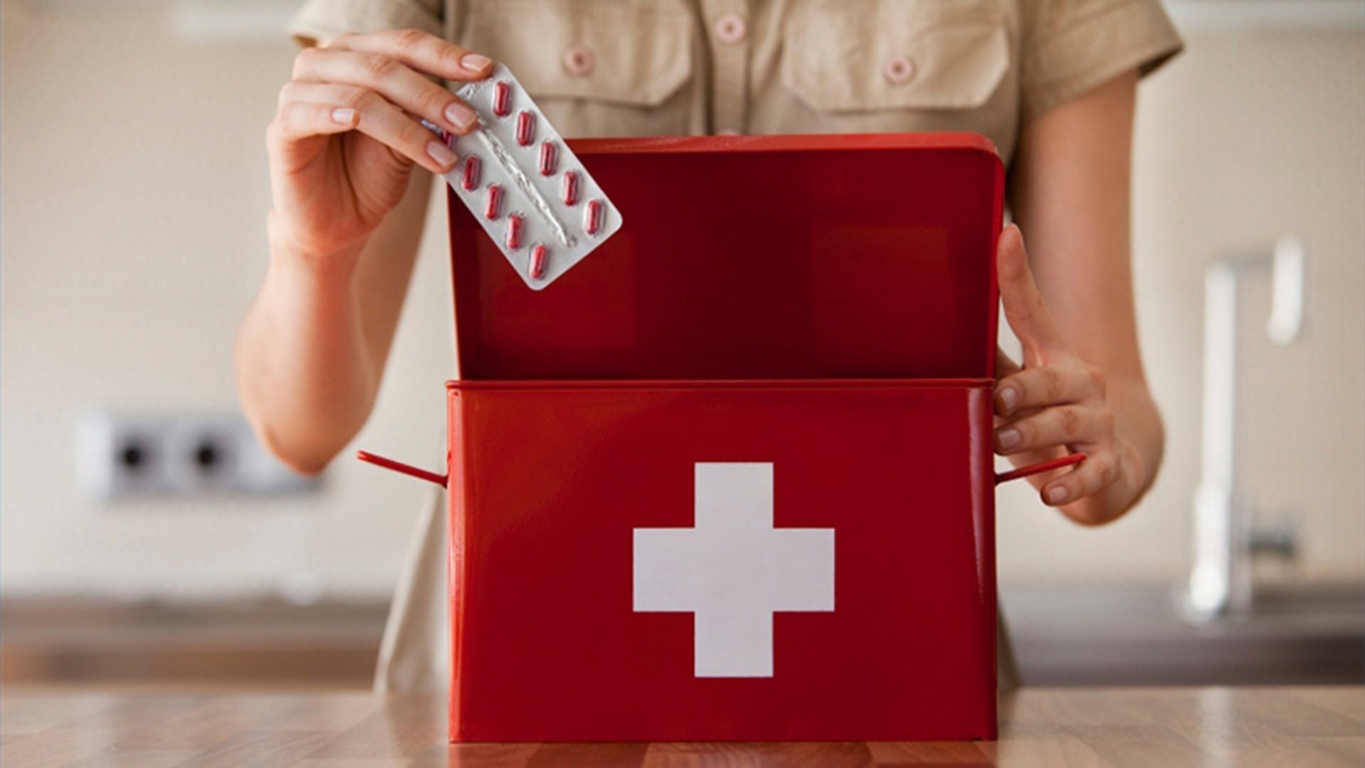 Декомунізація у вашій аптечці: Супрун розповіла, які засоби пора прибрати з полиць