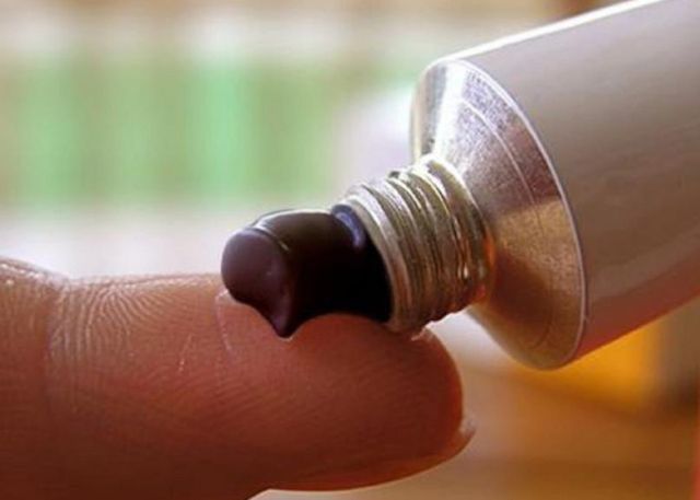 Декомунізація у вашій аптечці: Супрун розповіла, які засоби пора прибрати з полиць - фото 439369