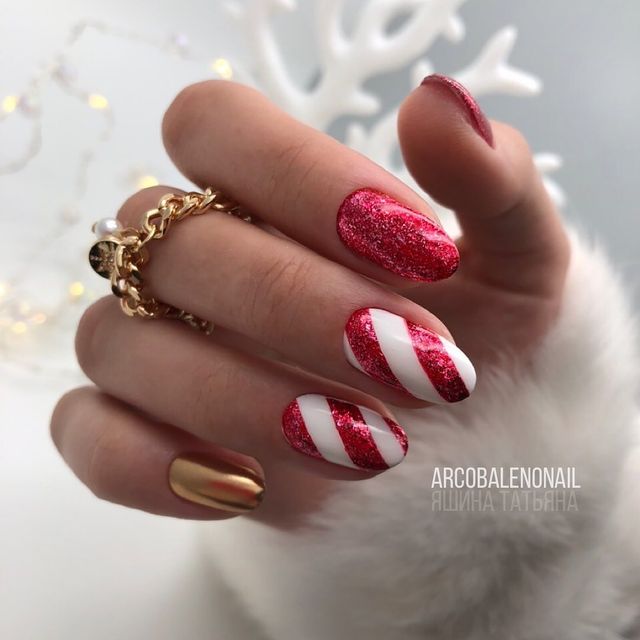 Манікюр на Новий рік 2021: 50 красивих ідей нігтів у фото - фото 439386