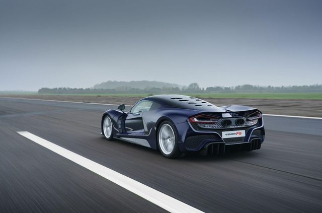 Представлено гіперкар Hennessey Venom F5 з 1842 'конячками' під капотом - фото 439396