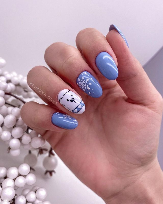 Манікюр на Новий рік 2021: 50 красивих ідей нігтів у фото - фото 439419