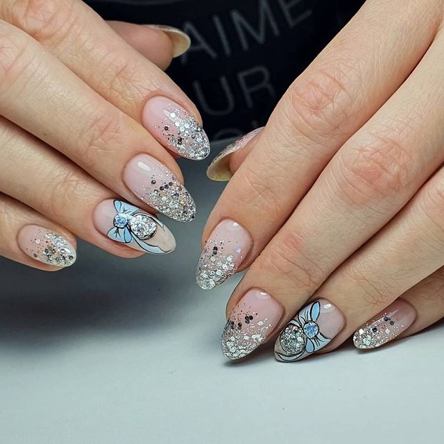 Манікюр на Новий рік 2021: 50 красивих ідей нігтів у фото - фото 439459