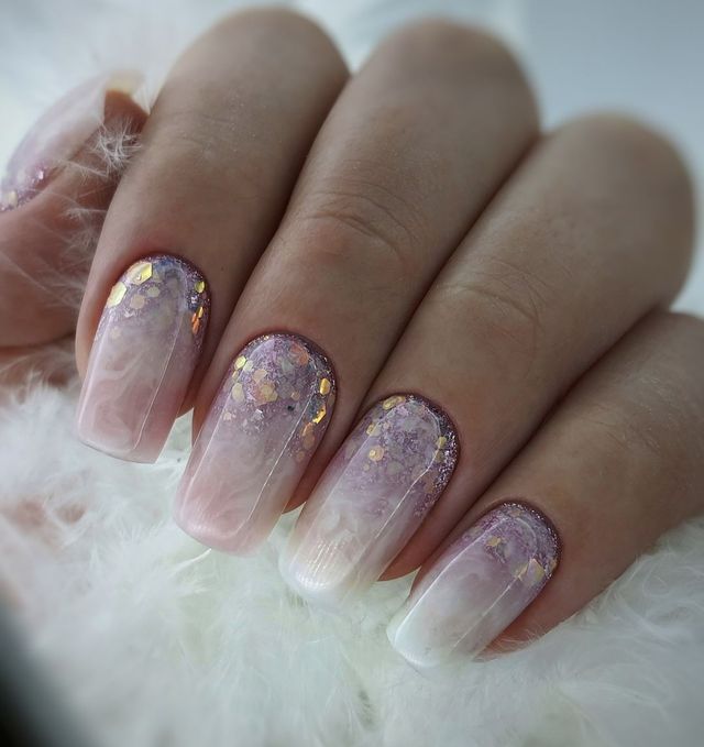 Манікюр на Новий рік 2021: 50 красивих ідей нігтів у фото - фото 439473