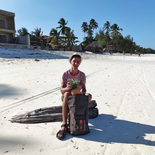 Я сюди не розважатися приїхав: як поєднати роботу та відпочинок на Занзібарі - фото 439878