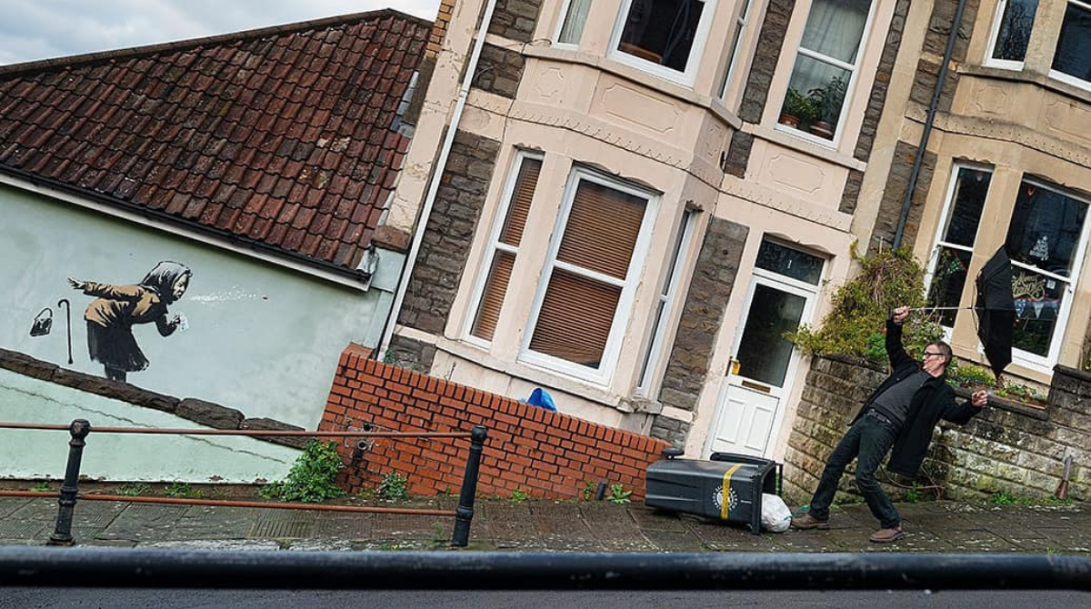 З'явилося нове графіті Бенксі про коронавірус в Британії