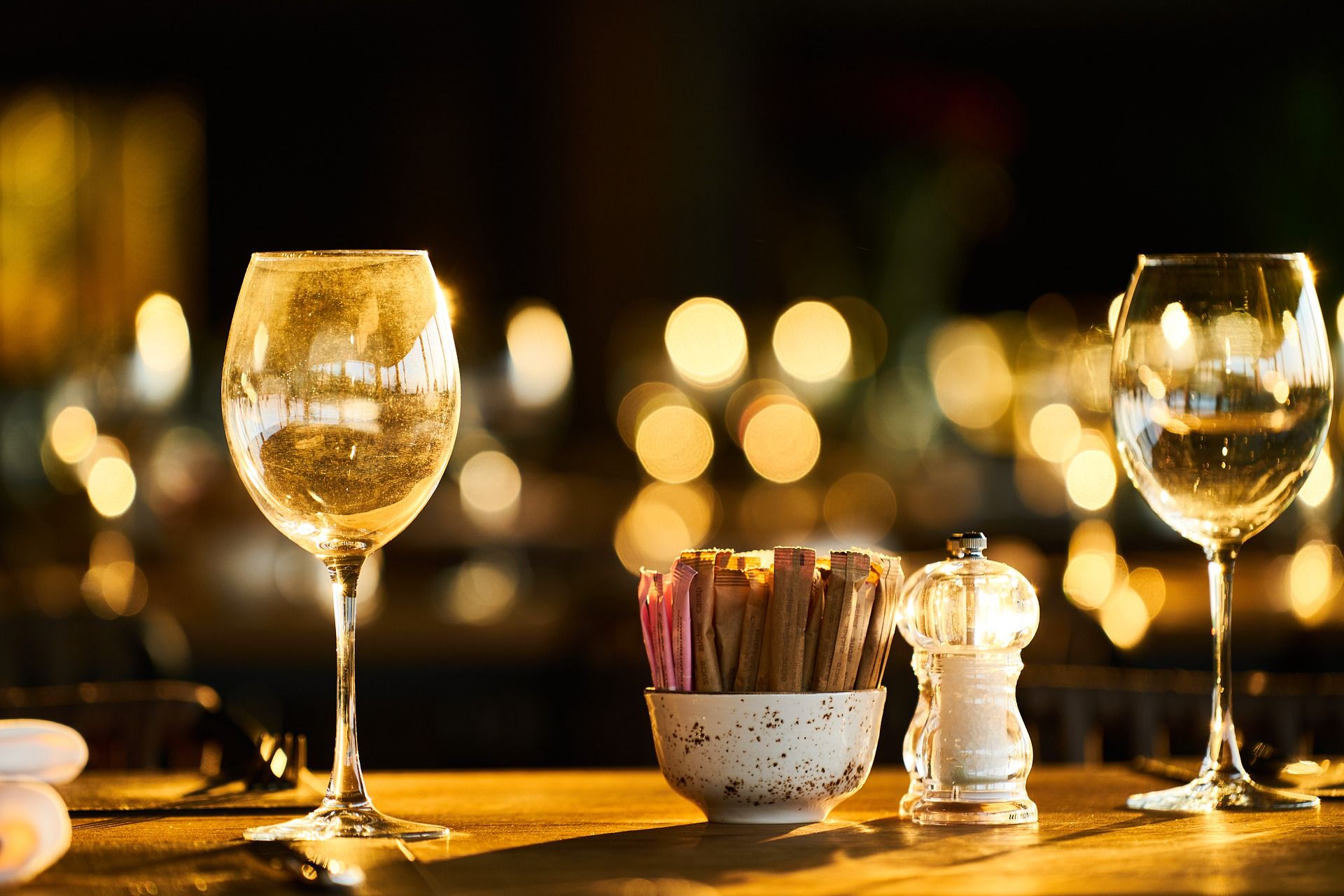 Коронавірус в Україні: як працюватимуть кафе та ресторани у новорічну ніч