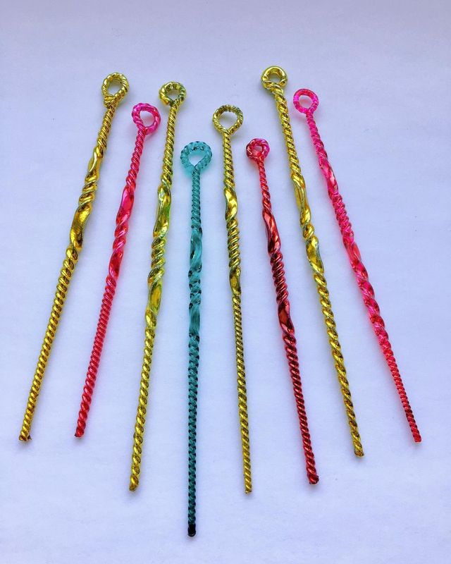 Порція ностальгії! Як виглядають ялинкові прикраси нашого дитинства - фото 440465