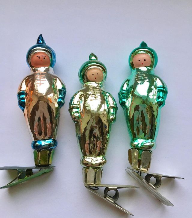 Порція ностальгії! Як виглядають ялинкові прикраси нашого дитинства - фото 440468