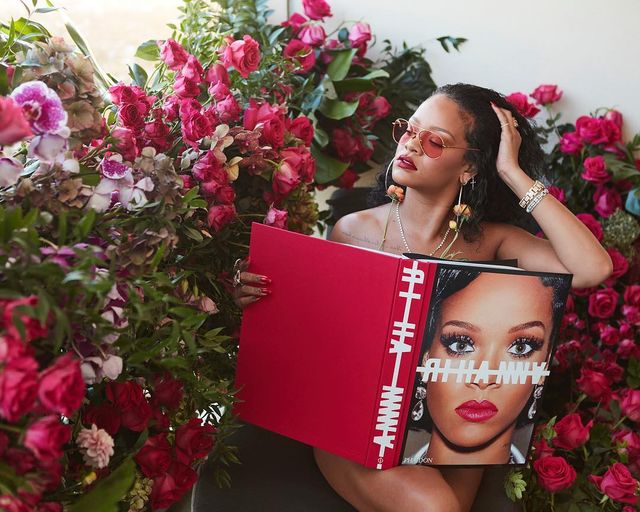 Співачка Rihanna випустить книгу з рецептами карибської кухні - фото 440513