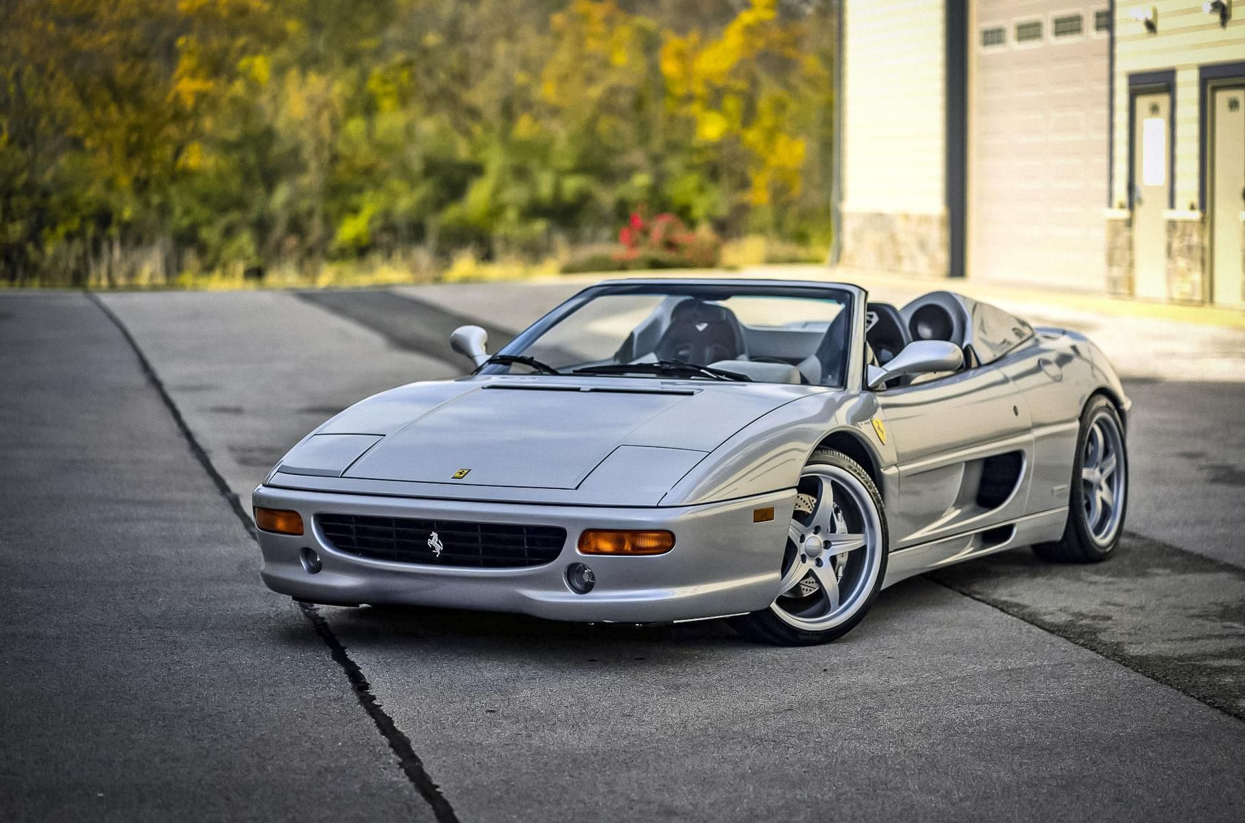 З молотка піде Ferrari Шакіла О'Ніла з надзвичайно просторим салоном