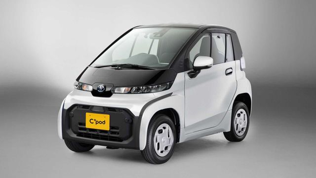 Toyota розпочала продаж компактного електрокара, який менший за Smart - фото 440926