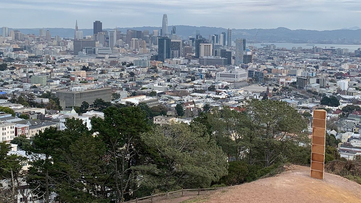 У Сан-Франциско з'явився загадковий моноліт з імбирних пряників - фото 1