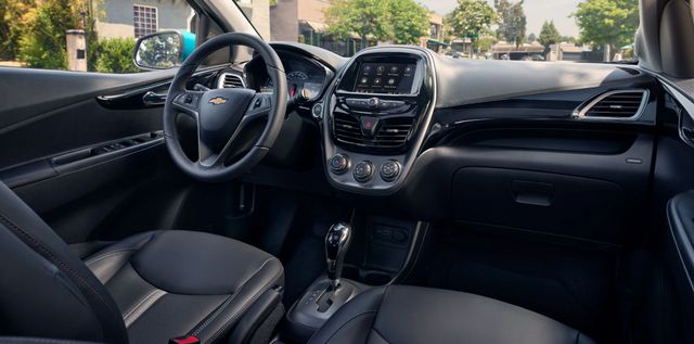 Chevrolet показав найдешевший автомобіль у США - фото 441118