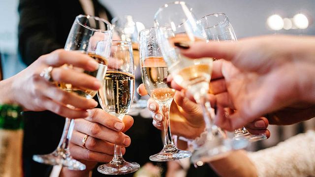 Як уникнути похмілля на ранок після Нового року - фото 441291