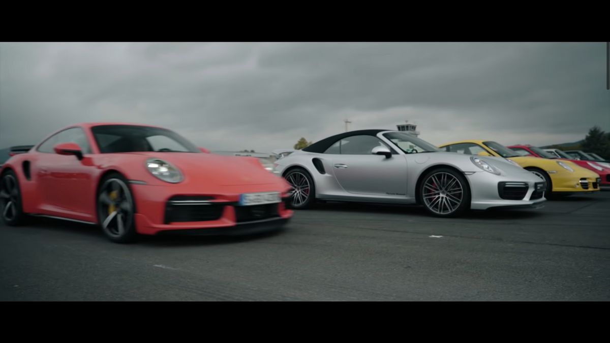 На одному відео можна побачити 7 поколінь Porsche 911 Turbo - фото 1