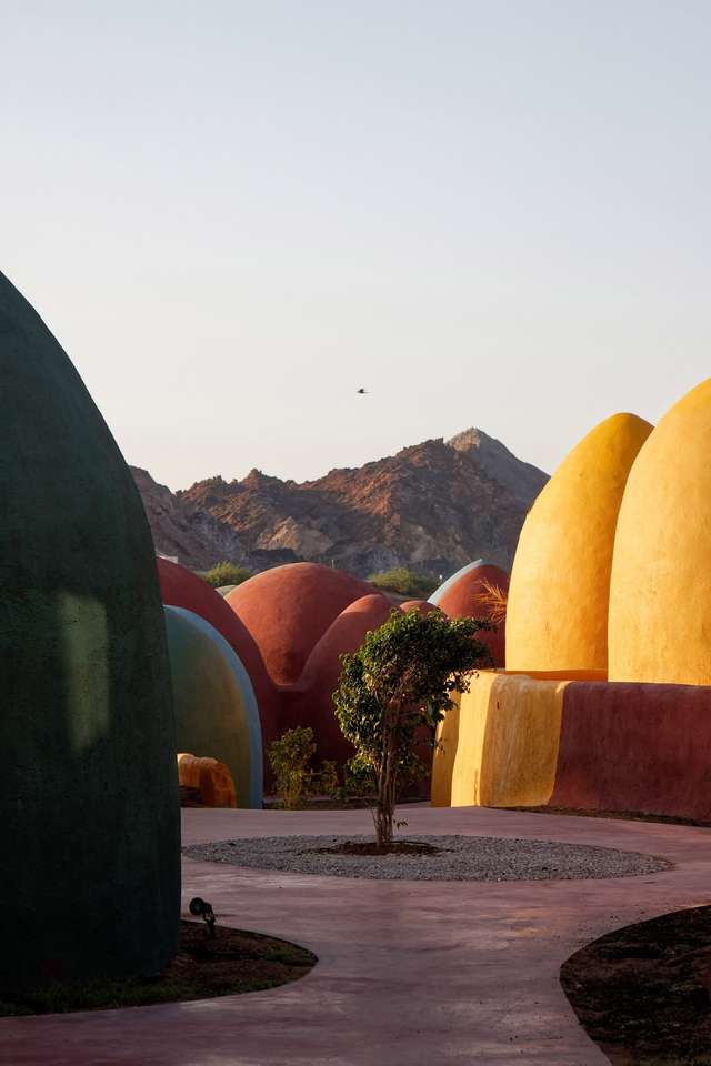 Справжній інстаграмний рай: як виглядає кольорове село на острові Ормуз в Ірані - фото 441688
