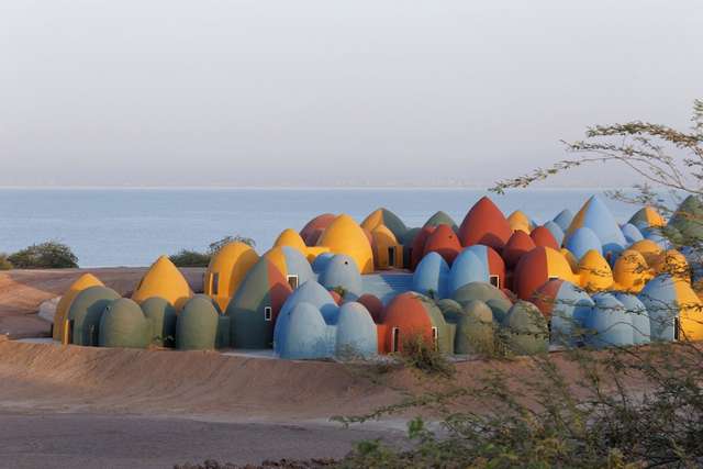 Справжній інстаграмний рай: як виглядає кольорове село на острові Ормуз в Ірані - фото 441692