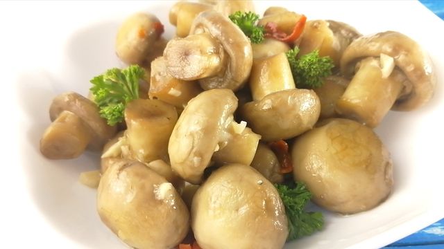 Ця закуска допоможе менше п'яніти - фото 441749