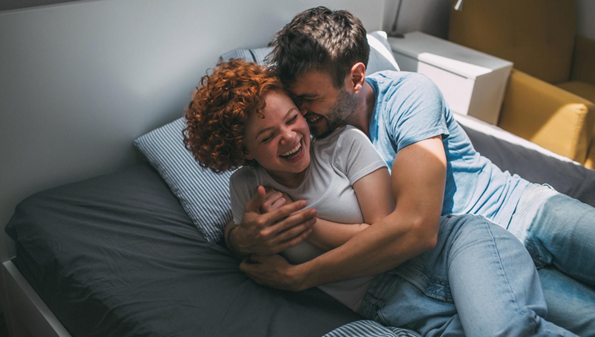 Без обов'язків й утрьох: якими видами сексу має зайнятися чоловік до одруження