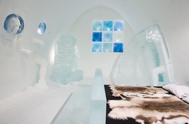 У Швеції знову відкрили готель з льоду: атмосферні кадри - фото 442058