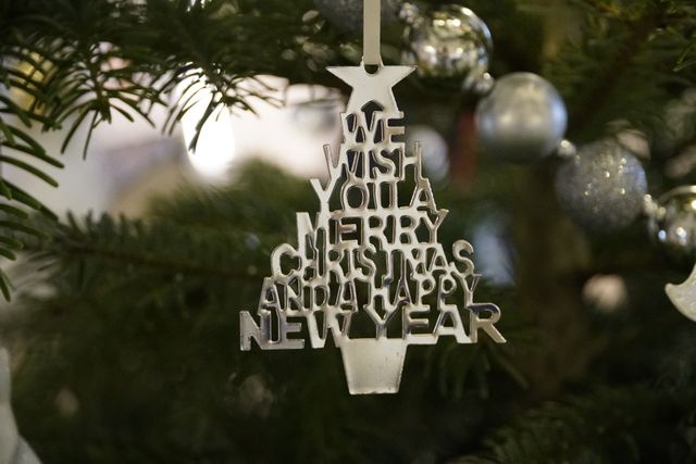 З Різдвом Христовим 2025 – оригінальні смс привітання на свято - фото 442131