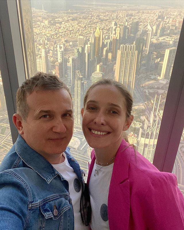 Катя Осадча і Юрій Горбунов поділилися ефектними кадрами з відпочинку у Дубаї - фото 442398